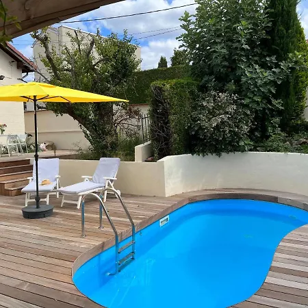 A La Maison *