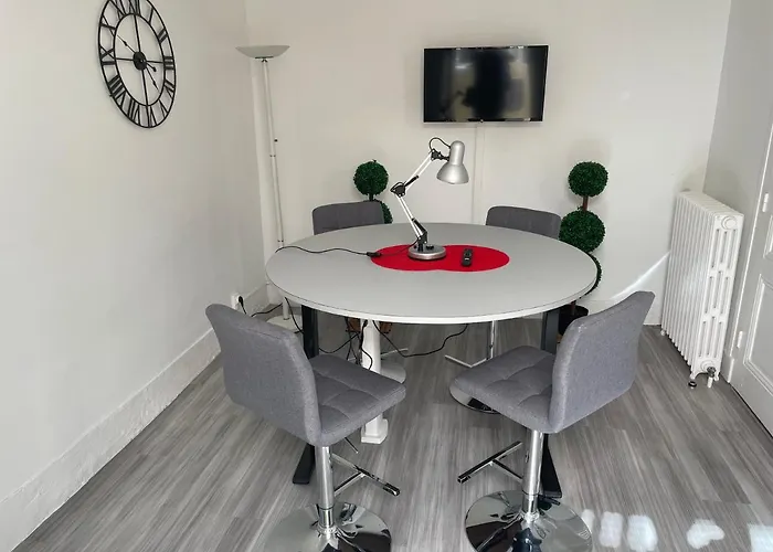 à La Maison Hébergement de vacances *