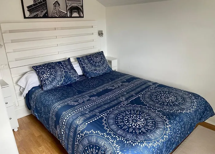 à La Maison Hébergement de vacances *