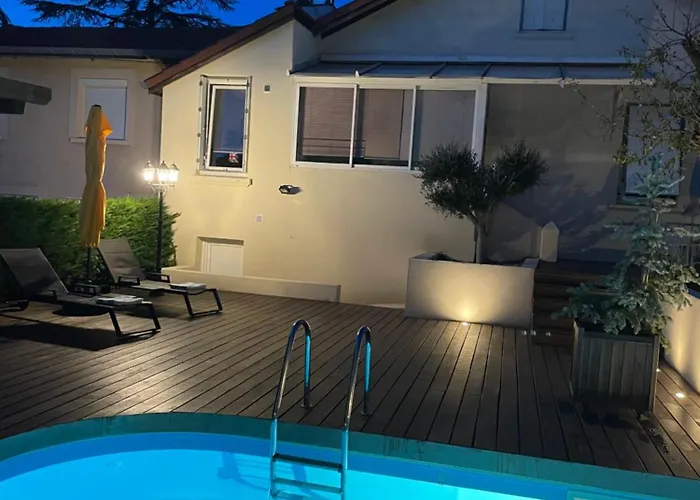 à La Maison